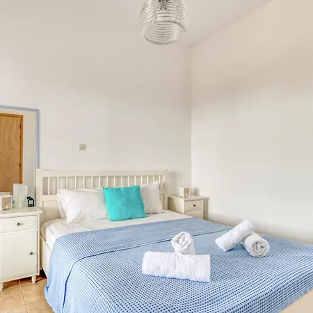 Sunny House In #2 Apartment *